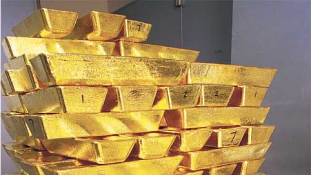 467 gram gold seized from passenger at Hyderabad airport
